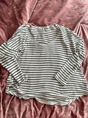 Mudd Vintage Y2K Striped Short Sleeve Top in White & Black Size Large